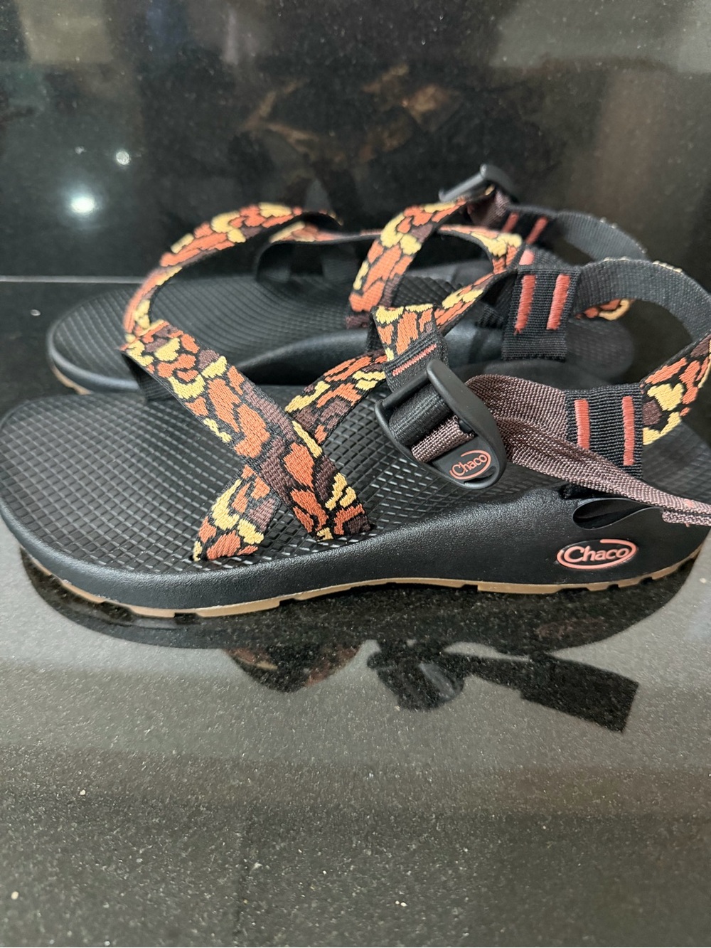 Chaco Z/Cloud Women’s 9 Black Orange Double Strap Sport Sandals - Picture 2 of 7